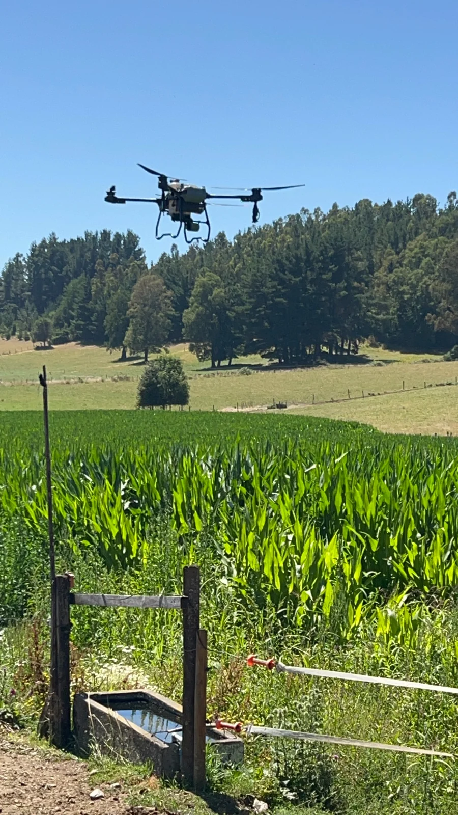Dron agrícola Suraqua Service en terreno · fotografía 2